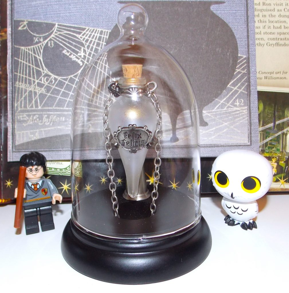 Felix Felicis Pendant and Display