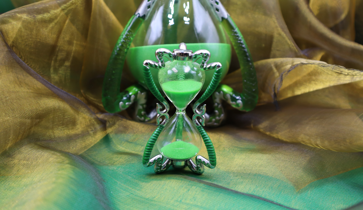 Geek Gear Exclusive Wizardry Potion Professor Hourglass